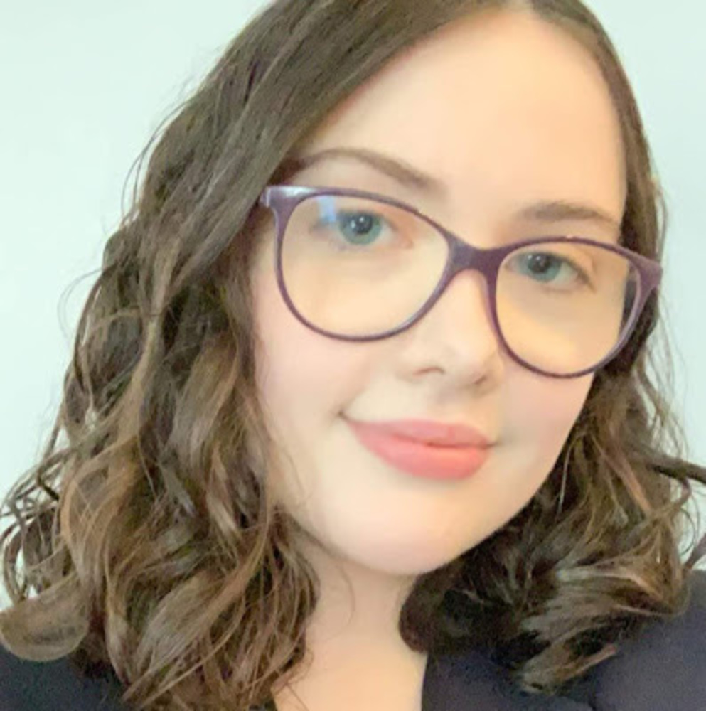 Meet your Posher, Carrie